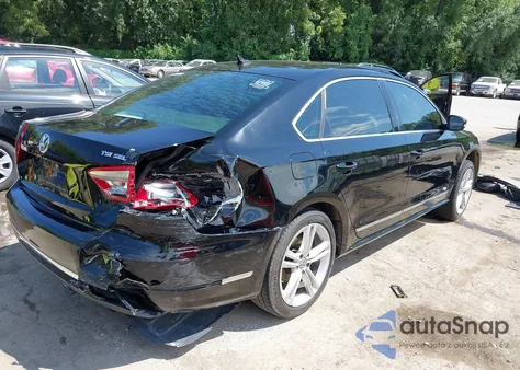 2015 Volkswagen Passat 1.8T Sel Premium from USA, damaged, VIN 1VWCS7A37FC013115